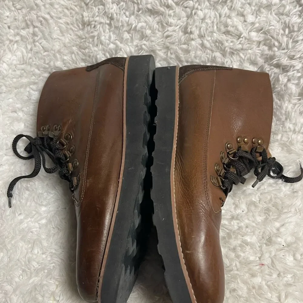 American Eagle outfitters Men’s leather Brown lace up boots Size 12